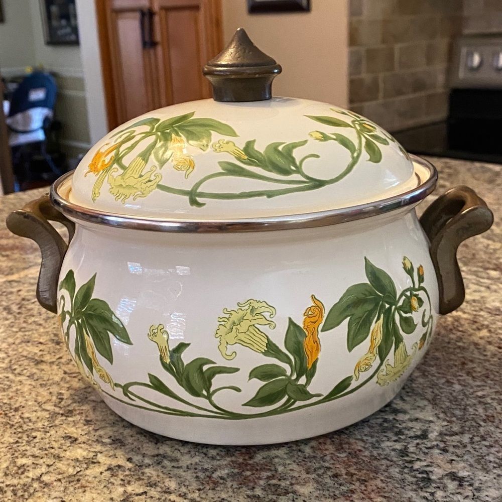 Asta Floral Vintage Enamelware Dutch Oven 2 Quart Germany
